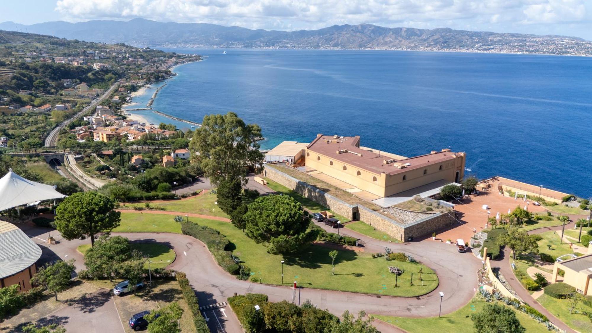 Altafiumara Resort&spa Hotel 4*