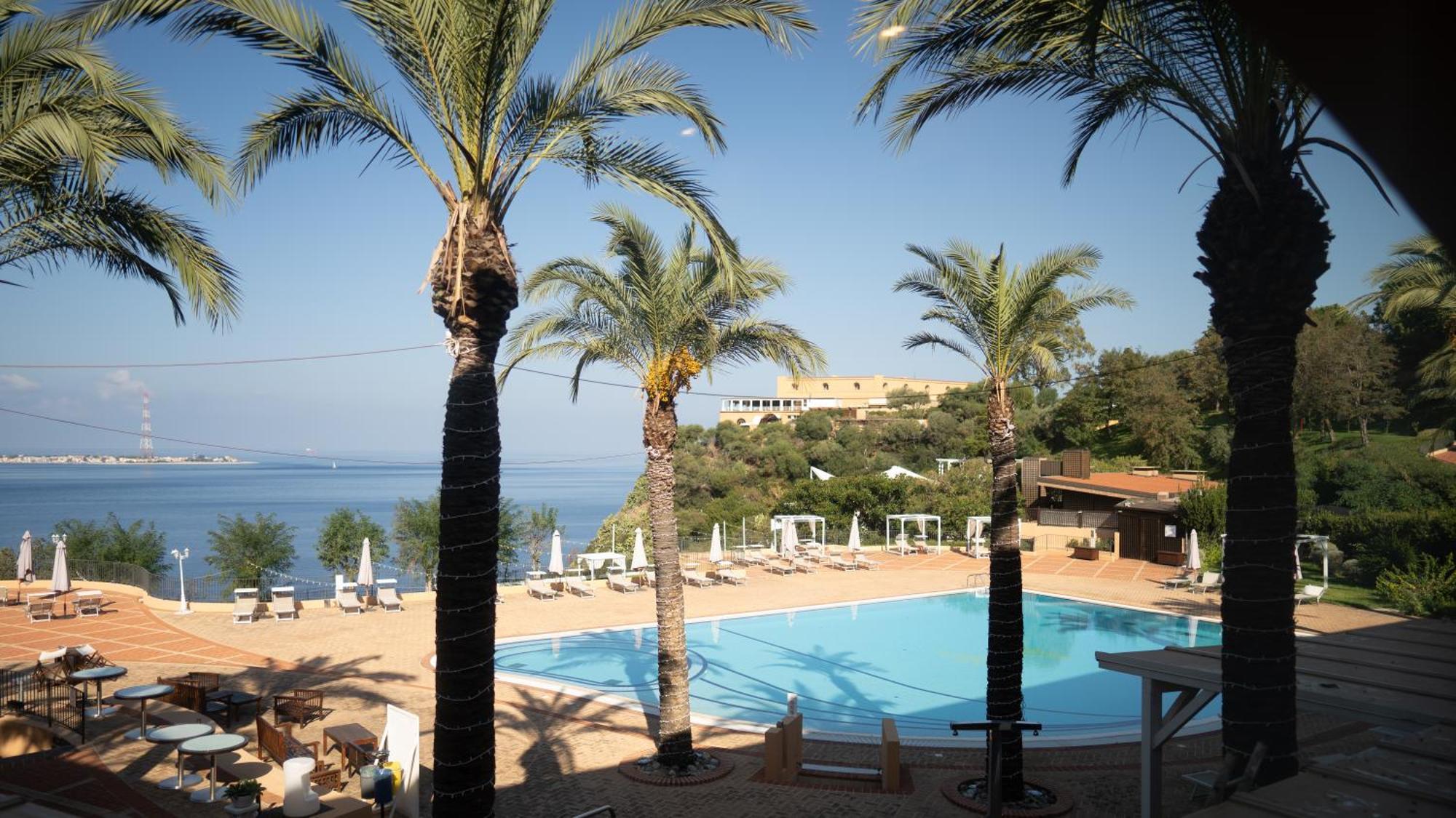 Altafiumara & 4* Villa San Giovanni